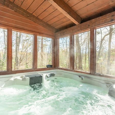 Dudley II By Avantstay Comfortable Cabin W Hot Tub Views Pigeon Forge Bagian luar foto