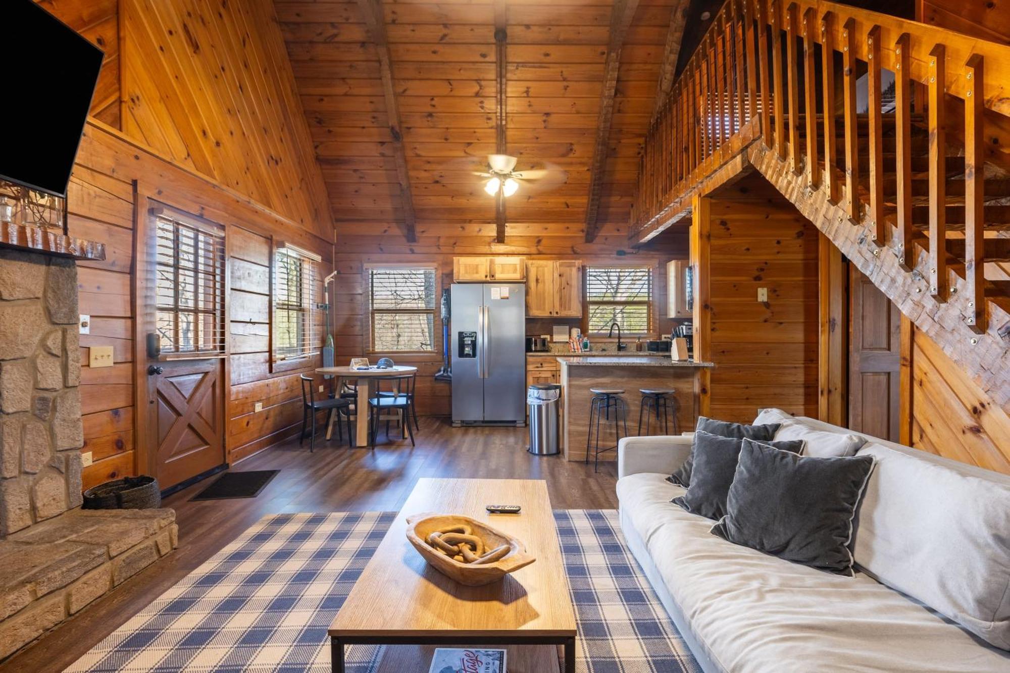 Dudley II By Avantstay Comfortable Cabin W Hot Tub Views Pigeon Forge Bagian luar foto