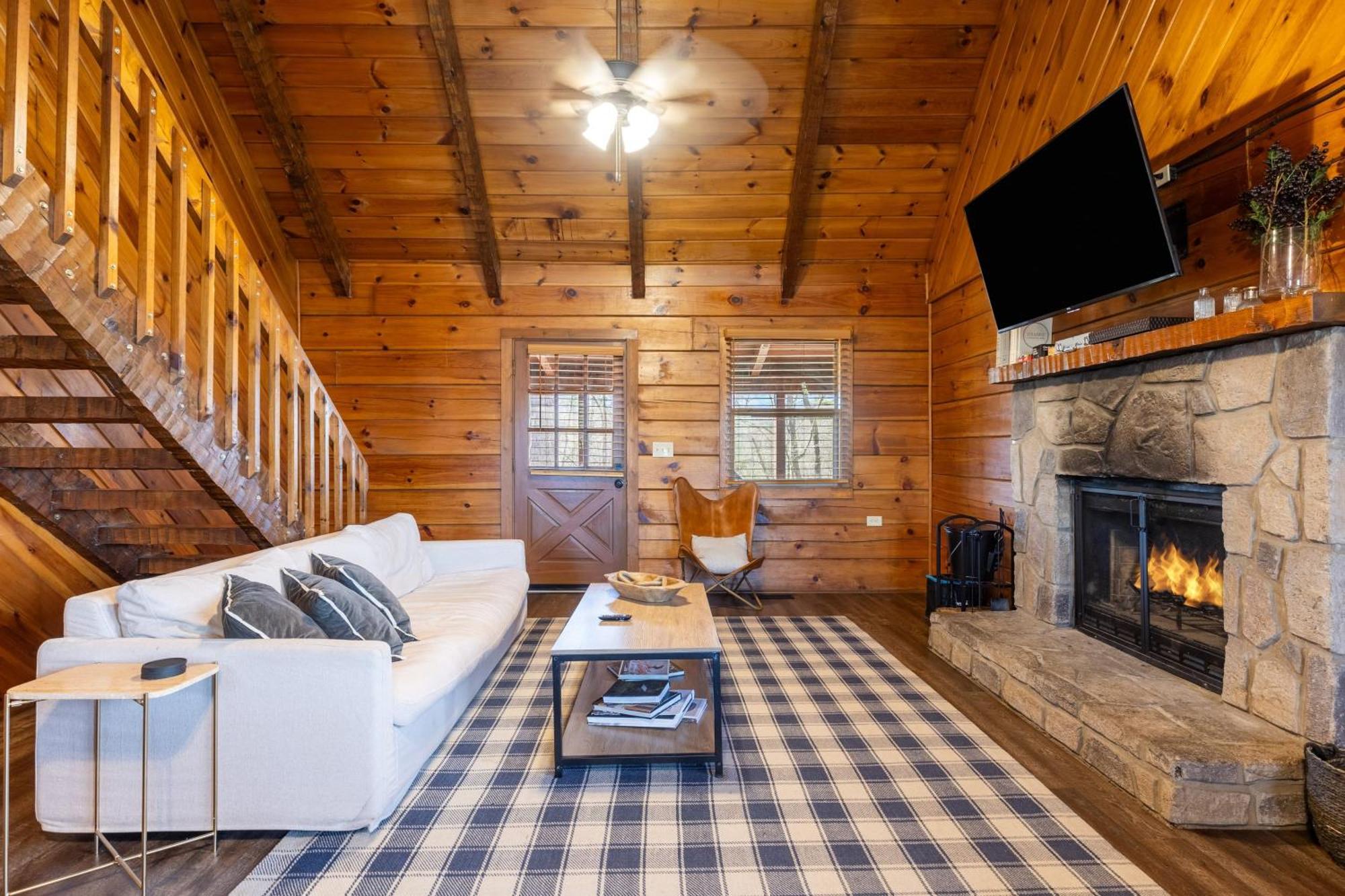 Dudley II By Avantstay Comfortable Cabin W Hot Tub Views Pigeon Forge Bagian luar foto
