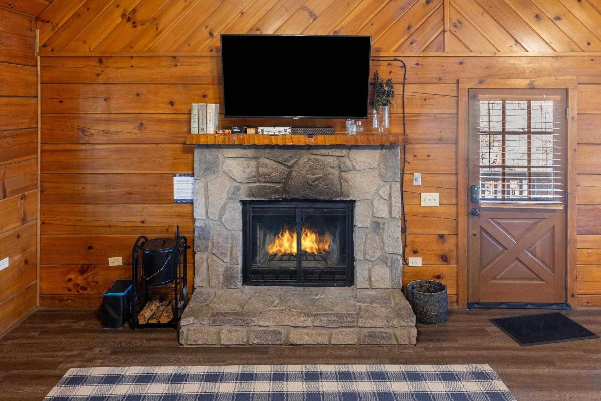 Dudley II By Avantstay Comfortable Cabin W Hot Tub Views Pigeon Forge Bagian luar foto