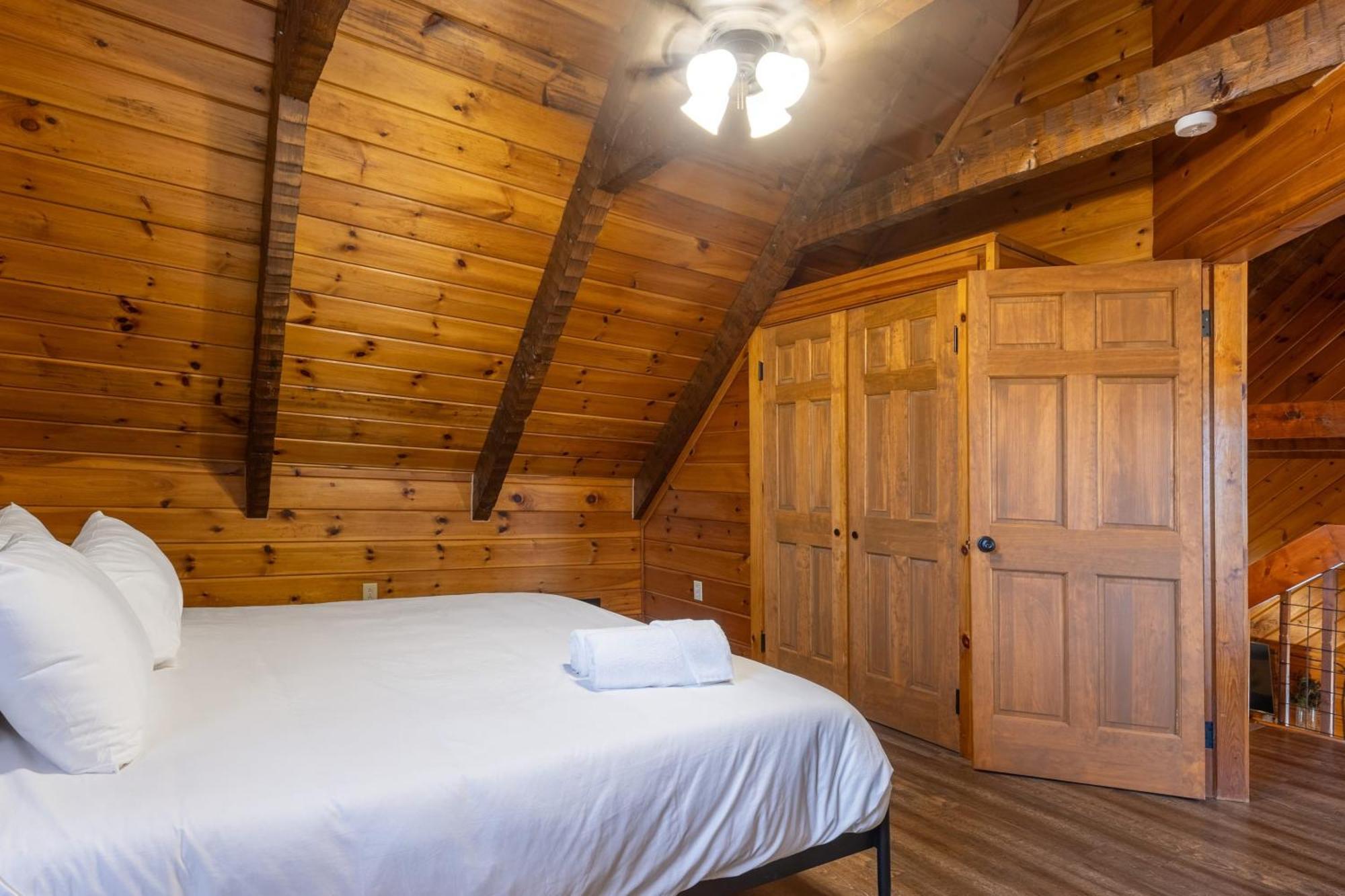 Dudley II By Avantstay Comfortable Cabin W Hot Tub Views Pigeon Forge Bagian luar foto